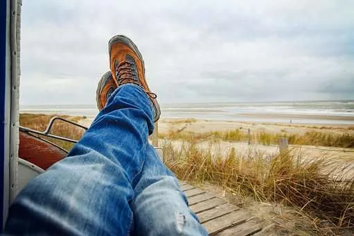 opvoedings-stress heerlijk uitrusten aan zee.